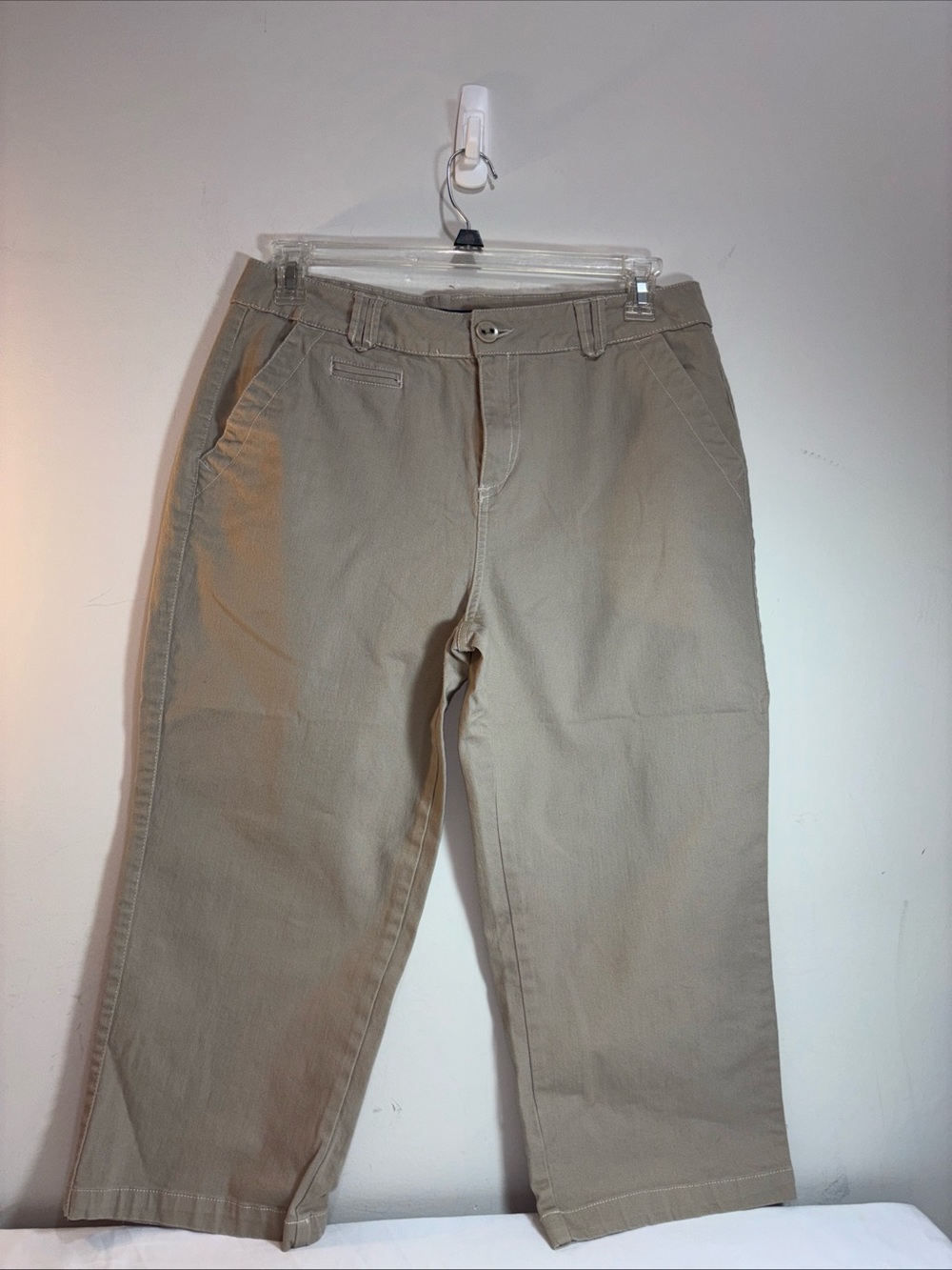 Bill Blass Women’s  Classic Khaki Pants. 901